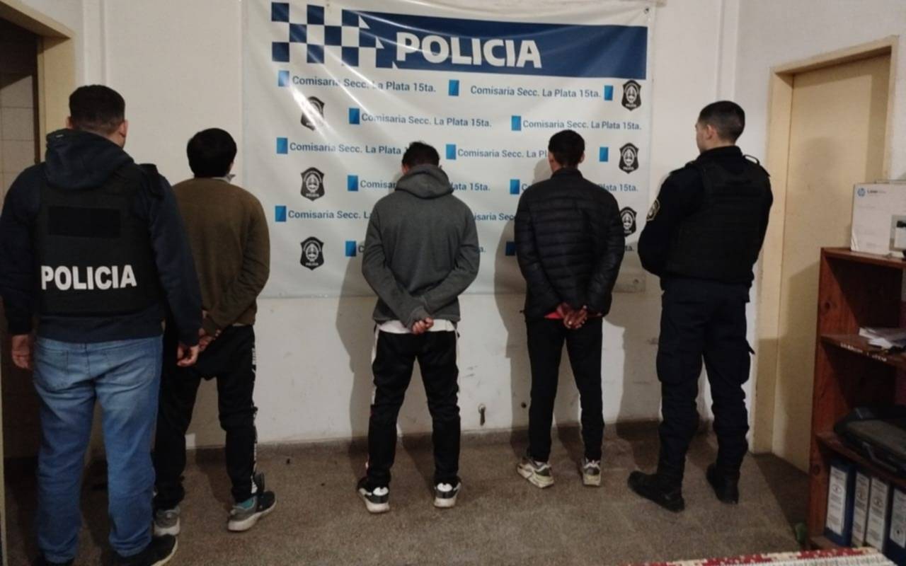 Tocaron timbre, no abrieron y quisieron meterse a la casa en Olmos: la policía logró atraparlos