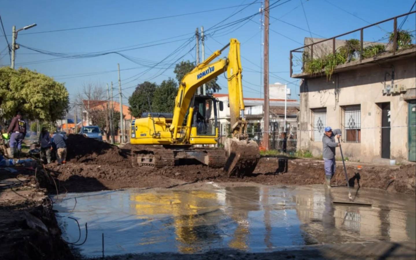 Anuncian construcción de dieciocho pavimentos en el barrio El Progreso de Bernal Oeste