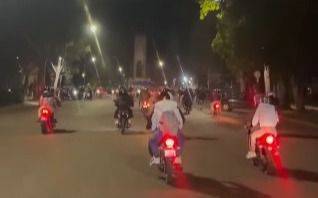 Descontrol en la noche platense: una caravana de motos despertó a los vecinos y genera preocupación