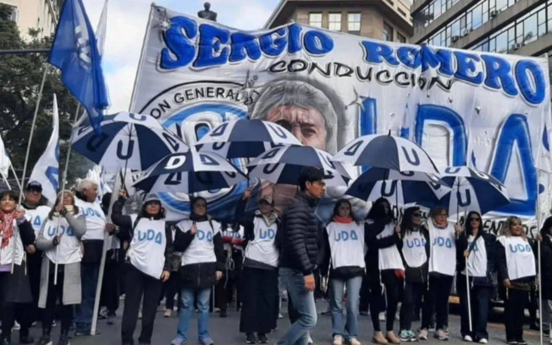 SOLICITADA.- Buenos Aires: UDA rechaza la oferta salarial y declara el estado de alerta