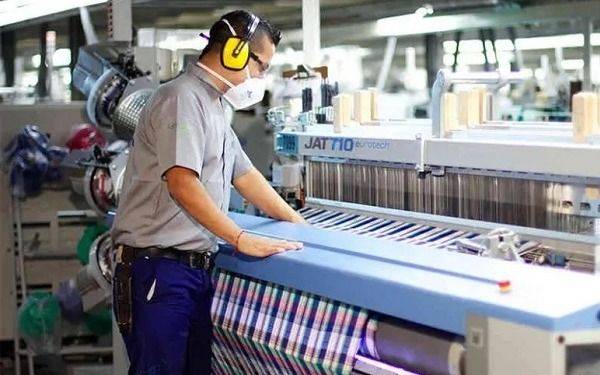 La Provincia y el "efecto Milei": advierte por el aumento de despidos y cierre de fábricas bonaerenses