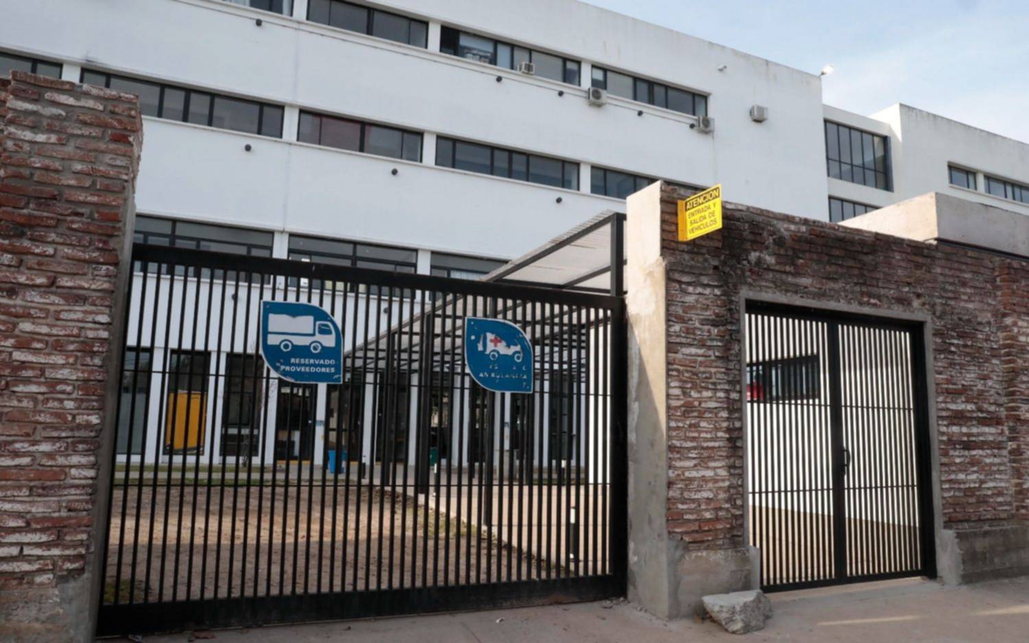 La semana de huelga en la UNLP arrancó con un alto acatamiento en facultades y escuelas