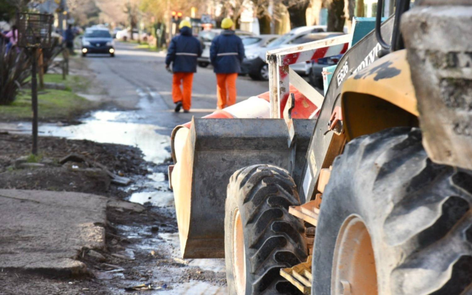 Comenzó la ejecución del nuevo asfalto y obra hidráulica en Gonnet