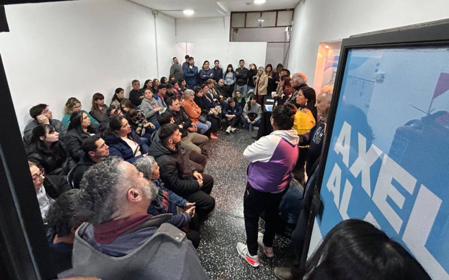 Barrio por barrio, Fuerza Patria La Plata inició la campaña de cercanía en distintas localidades