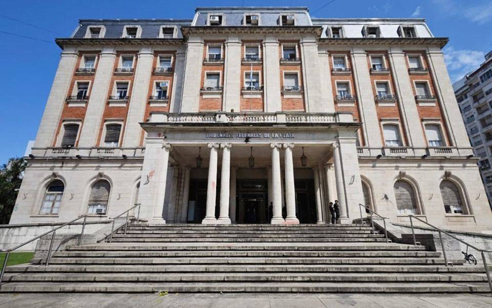 Tragedia del fentanilo: el Gobierno analiza recusar al juez federal de La Plata Ernesto Kreplak