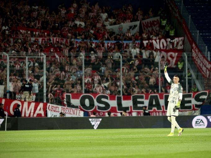 Estudiantes, en el podio de las vallas en cero