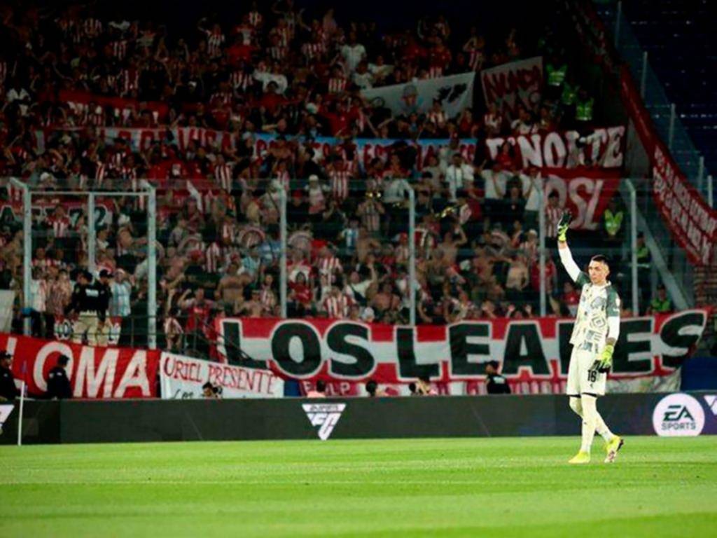 Estudiantes, en el podio de las vallas en cero