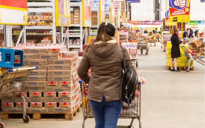 Descuentos en supermercados de La Plata usando Cuenta DNI: jueves con una promo especial en la Región