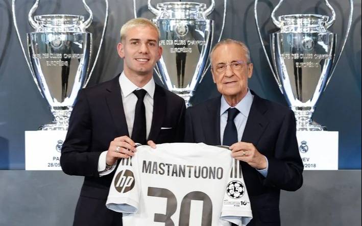 VIDEO.- Así fue la presentación de Mastantuono en el Real Madrid: devoción por Messi y la emoción de sus padres