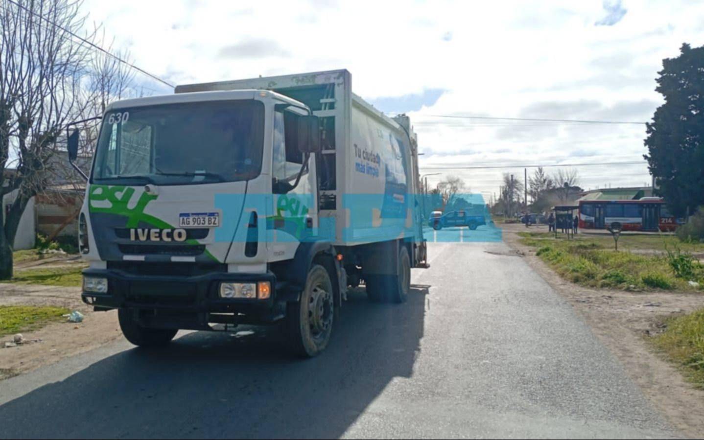 Conmoción en La Plata: un camión de basura atropelló y mató a un hombre