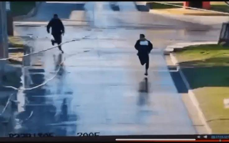 Persecución y detención de un joven acusado de robar un auto en Ensenada