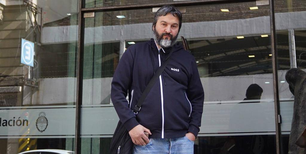 García Furfaro buscó autorización para producir más medicamentos