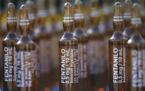 "Estado de Alarma” y " crisis sanitaria": qué dijo el Colegio de Médicos por las casi 100 muertes del fentanilo