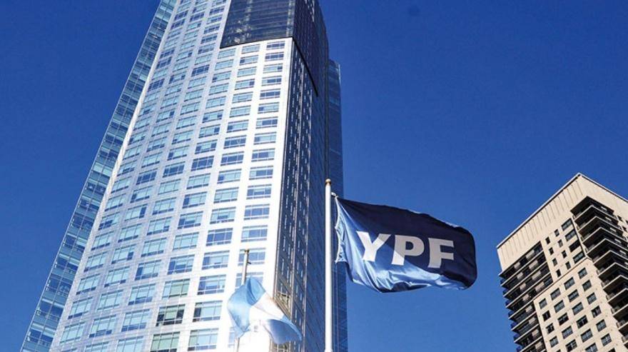 La Justicia de EE UU suspendió la entrega del 51% de acciones de YPF