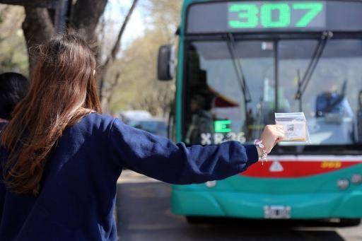 Como las frecuencias, las aplicaciones del micro atrasan a la gente