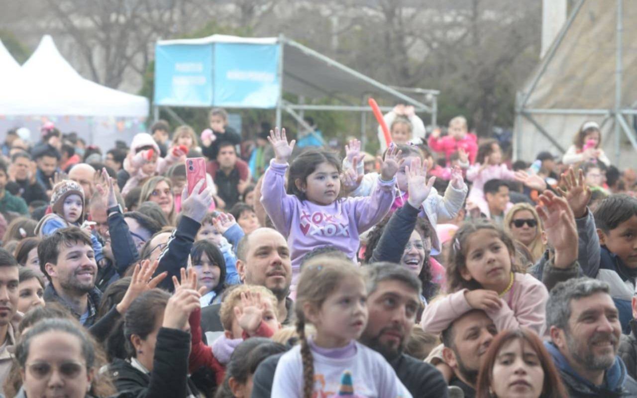 La Plata festejó el Día del Niño en Plaza Moreno con shows gratuitos