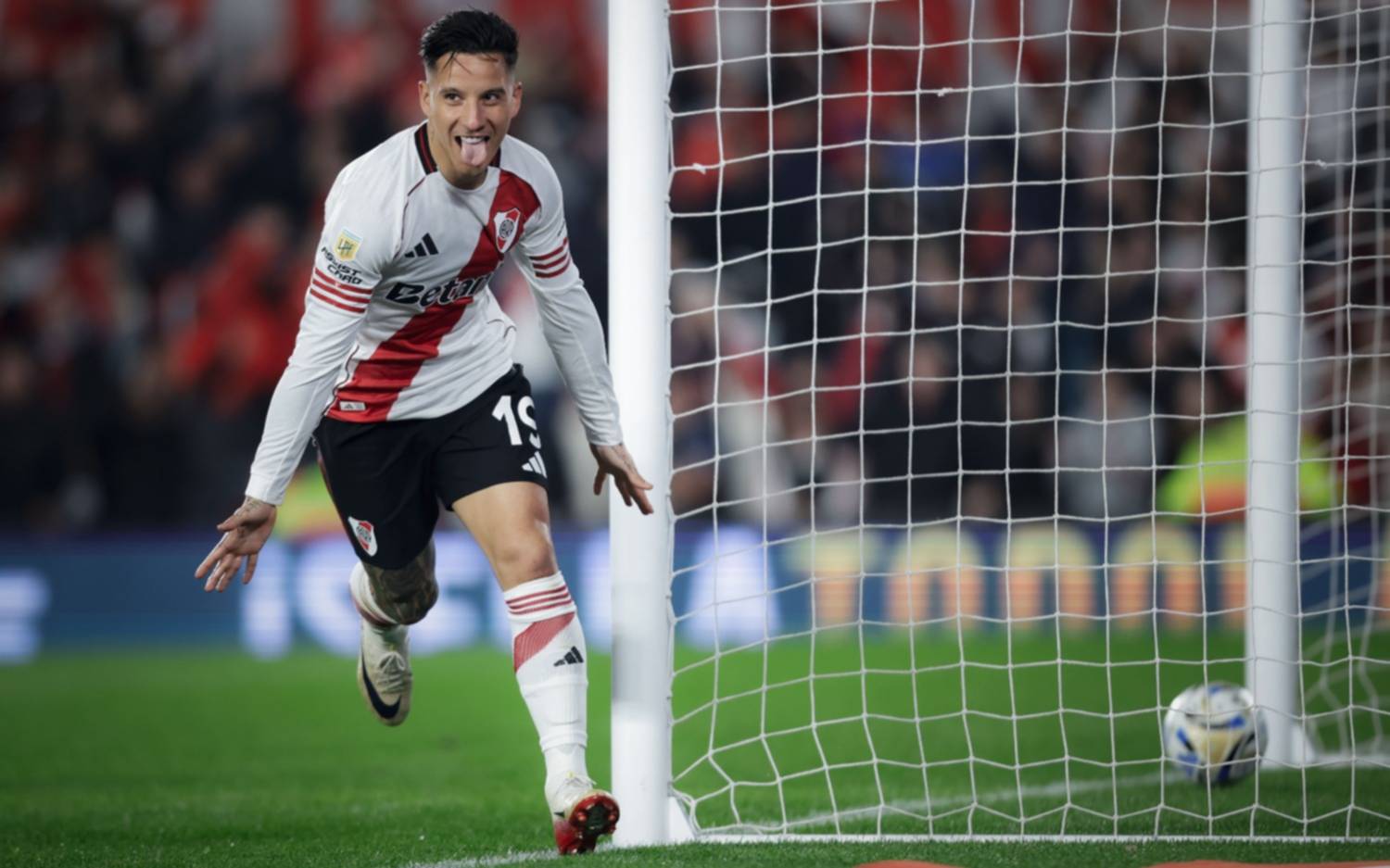 River goleó 4 a 2 a Godoy Cruz en el Monumental y es uno de los líderes del Torneo Clausura