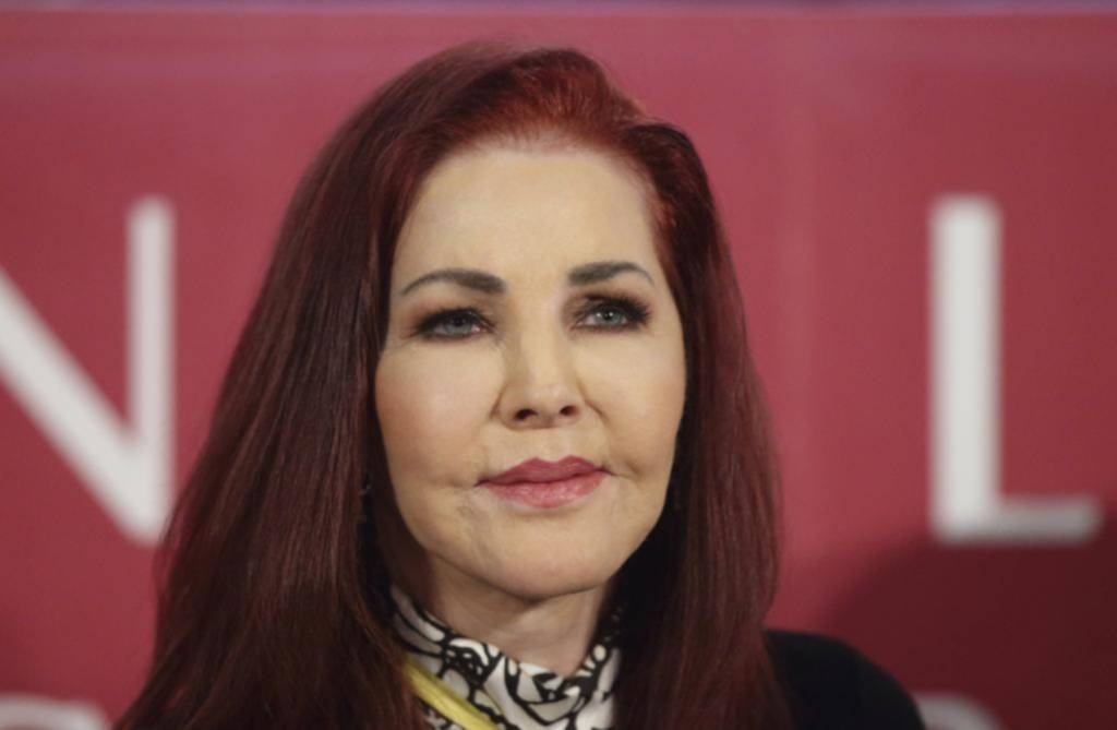 Priscilla Presley, al horno: la demandan por más de 50 millones