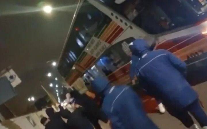 Agresiones al micro que trasladaba a los jugadores del QAC
