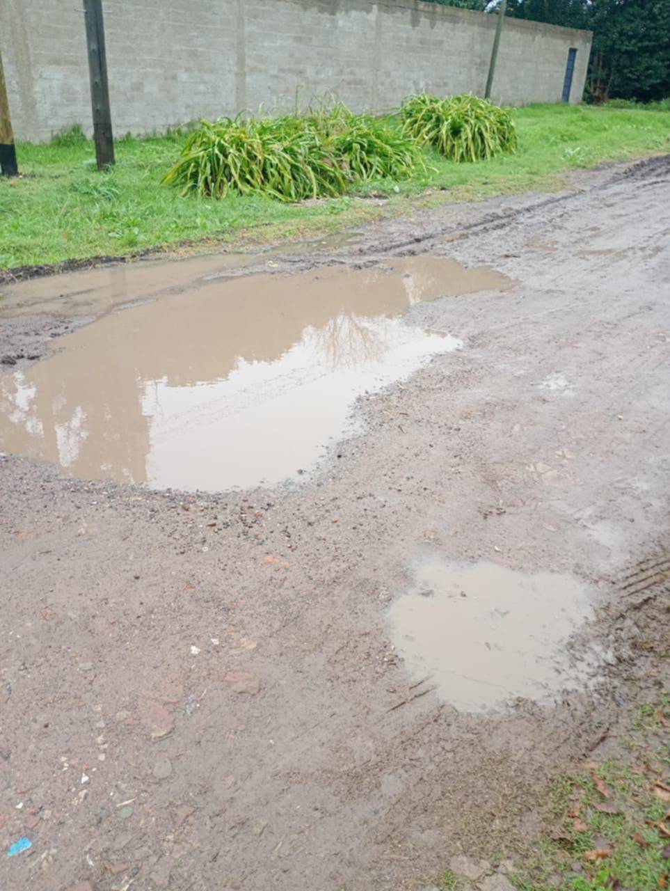 En 518 entre 137 y 138 reclaman la urgente reparación de la calle
