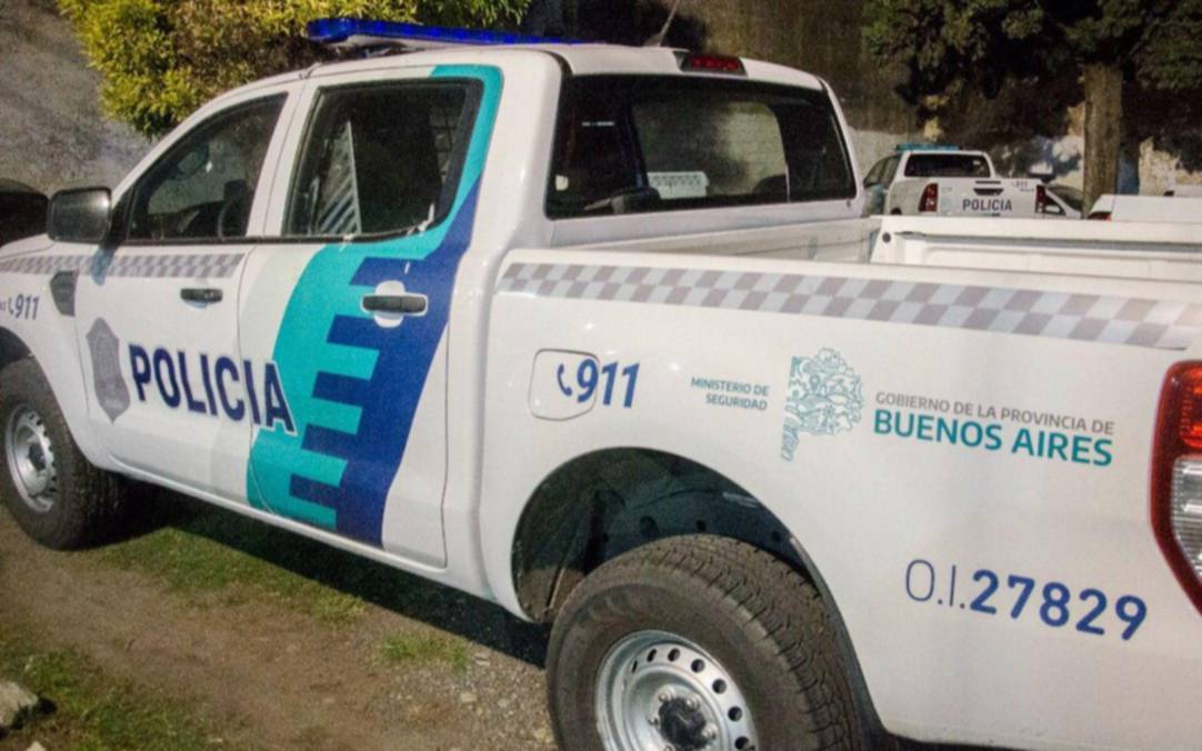 Martes negro para un vecino de La Plata: le rompen la luneta del auto y le roban $15.000.000