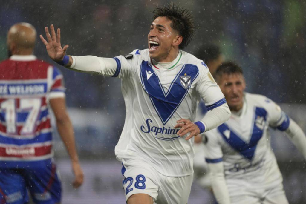 Vélez fue letal y se metió en los Cuartos de la Copa