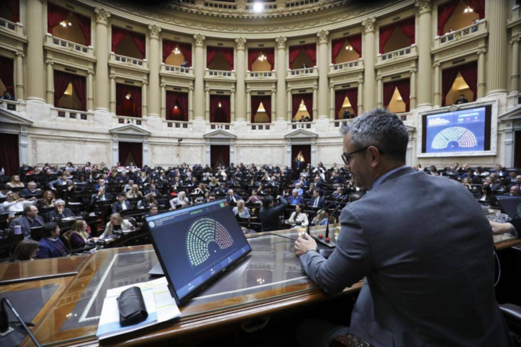 Diputados opositores van por los proyectos de los gobernadores