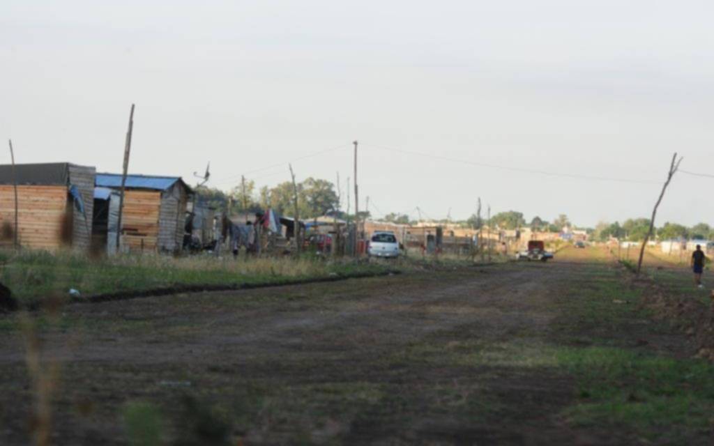 Megatoma de Los Hornos: la Provincia y la Comuna estudian medidas de urbanización 