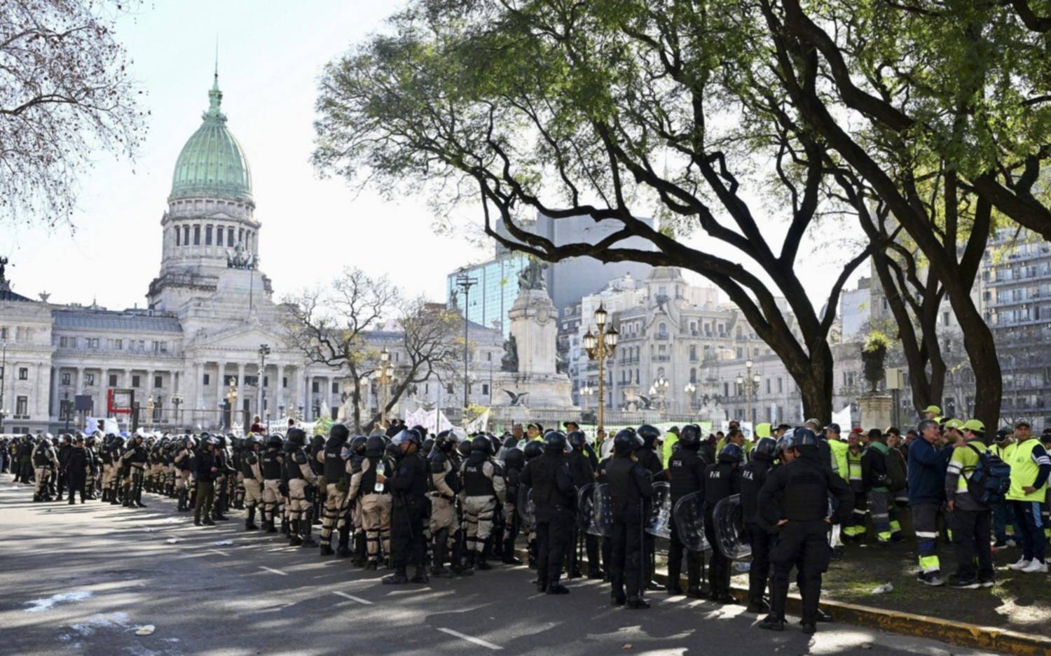 Senado: desactivan los decretos de Javier Milei que disolvía Vialidad Nacional y otros organismos