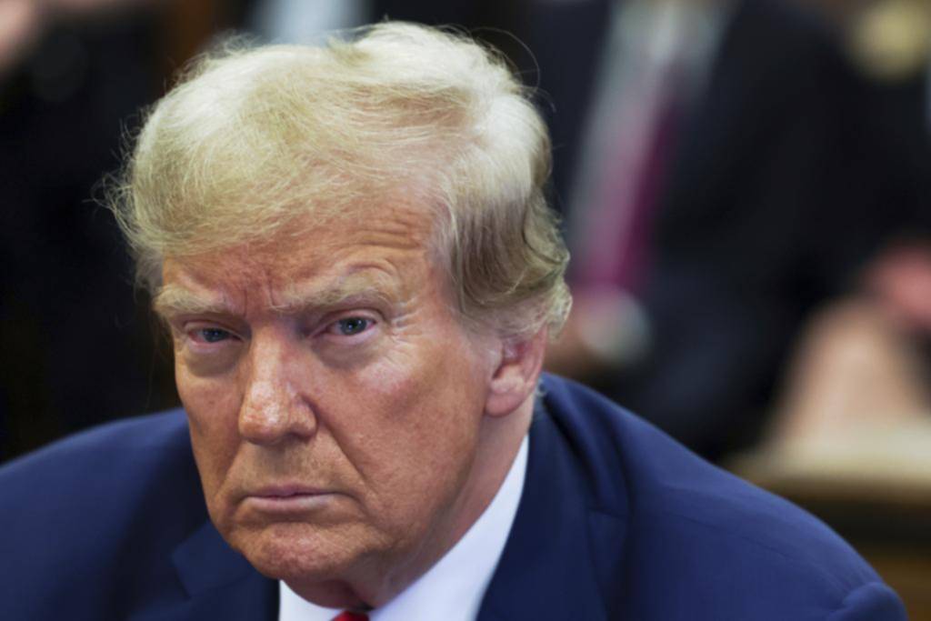Trump sin multa, pero no podrá liderar empresas