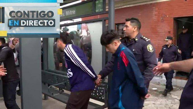 Varios hinchas siguen detenidos y otros, graves