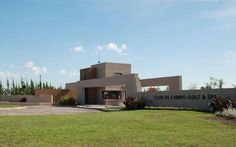 Ataron a un hombre en un asalto en un country de Ruta 2