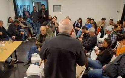 Profundo dolor: un docente de la UNLP murió durante una asamblea por salarios y medidas de fuerza