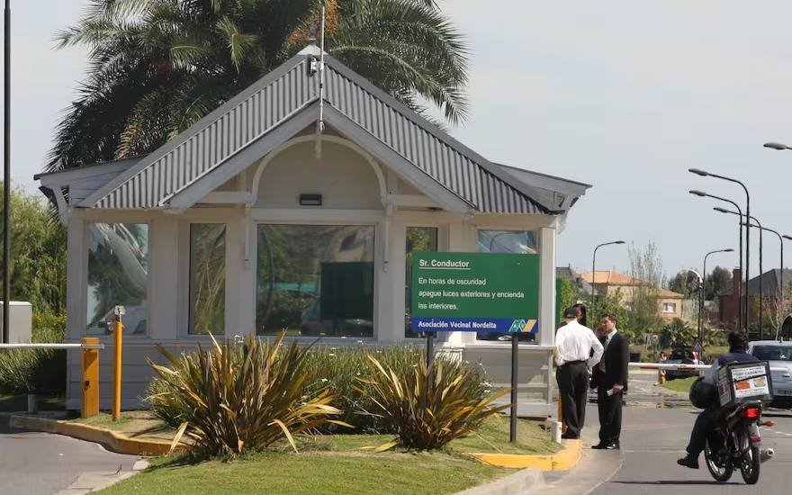 Coimas en Andis: citan a indagatoria al jefe de seguridad de Nordelta tras la huida de uno de los acusados