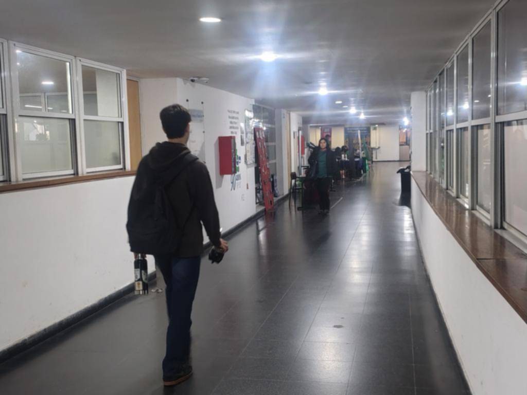 La Universidad con otra semana corta por un paro de los docentes