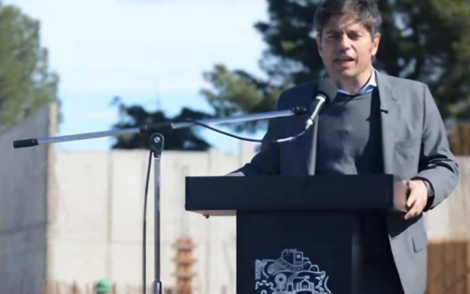 Kicillof visitó Bahía Blanca y destacó avances en obras hidráulicas, de salud y educación