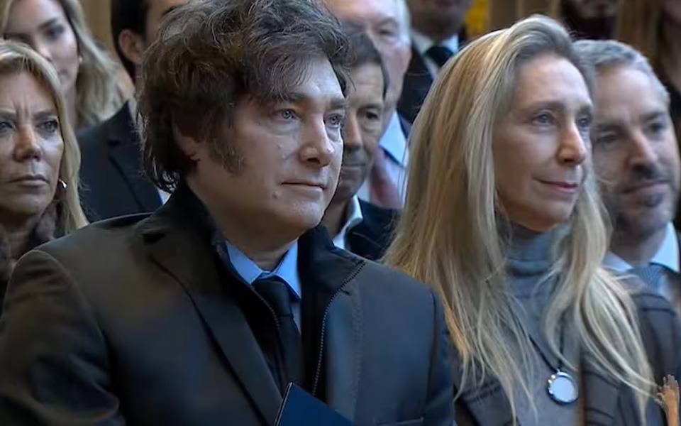 Milei reapareció con Karina y evitó hablar de las presuntas coimas: "No importa todo el daño que quieran hacer"