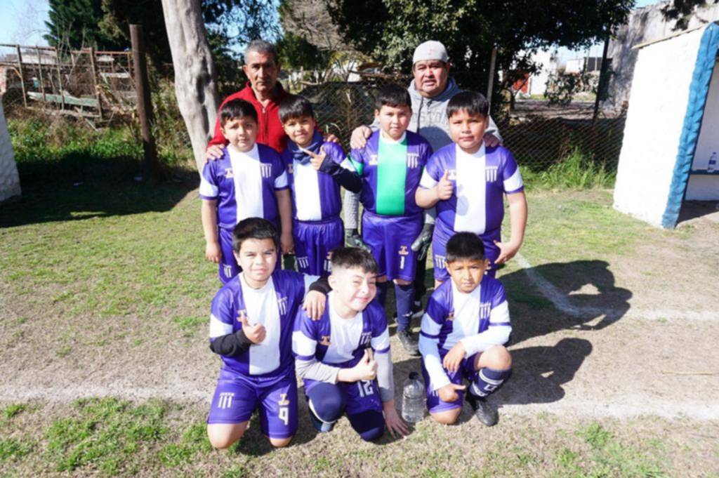 Ilusionados: los chicos ponen las cartas en juego
