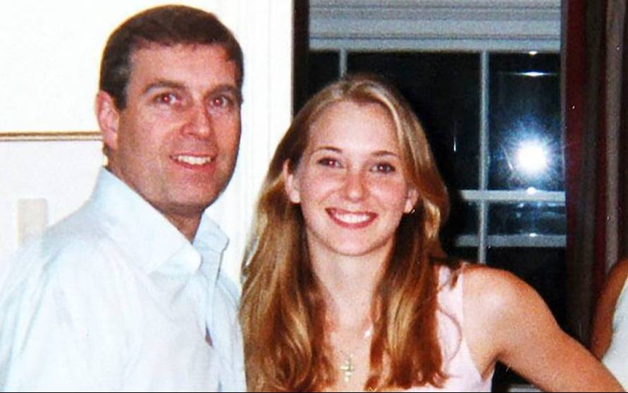El libro que aterra a la corona británica: Epstein, el príncipe Andrés y situaciones perturbadoras