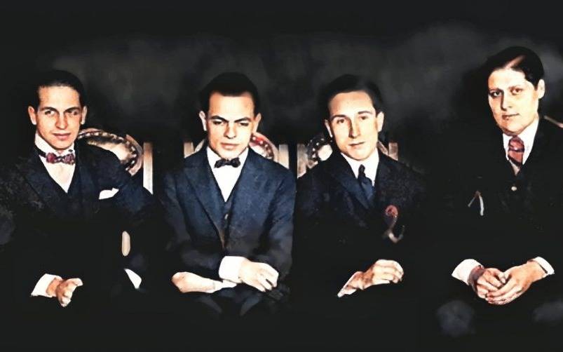 Se conmemora este miércoles 27 de agosto el Día Nacional de la Radio: el hito de "Los locos de la azotea" 