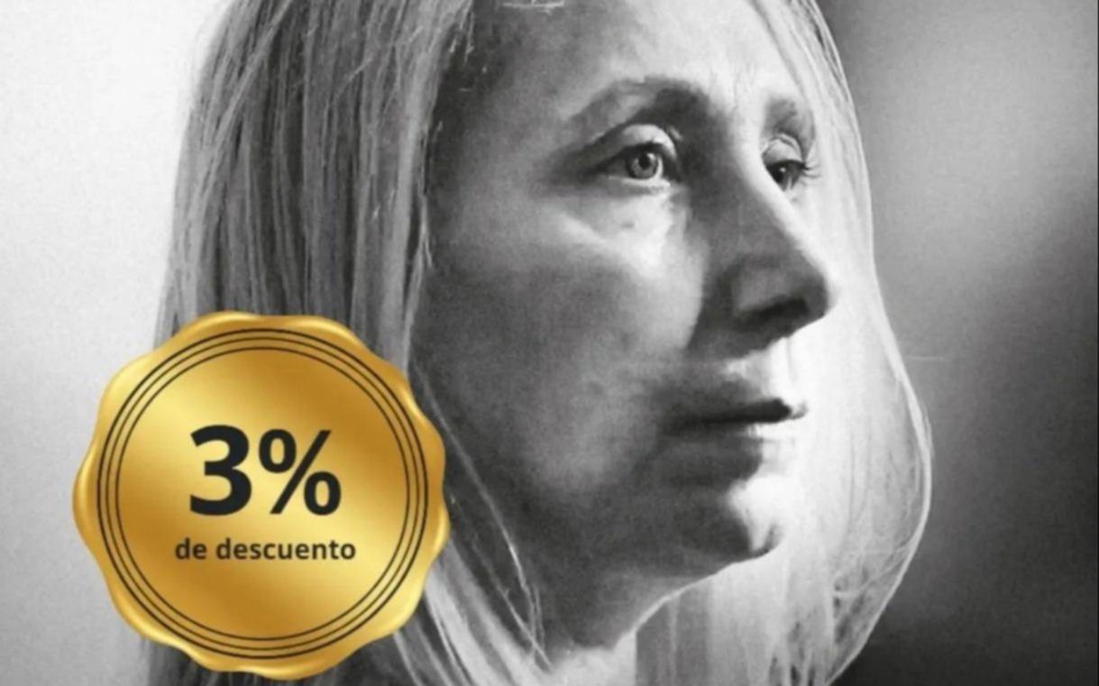 Una librería de La Plata se volvió viral por el particular descuento en el libro de Karina Milei