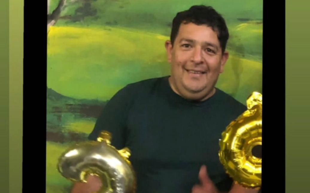 Aplausos para un repartidor en La Plata: le transfirieron 7 millones de pesos por error, contactó a la persona y se los devolvió