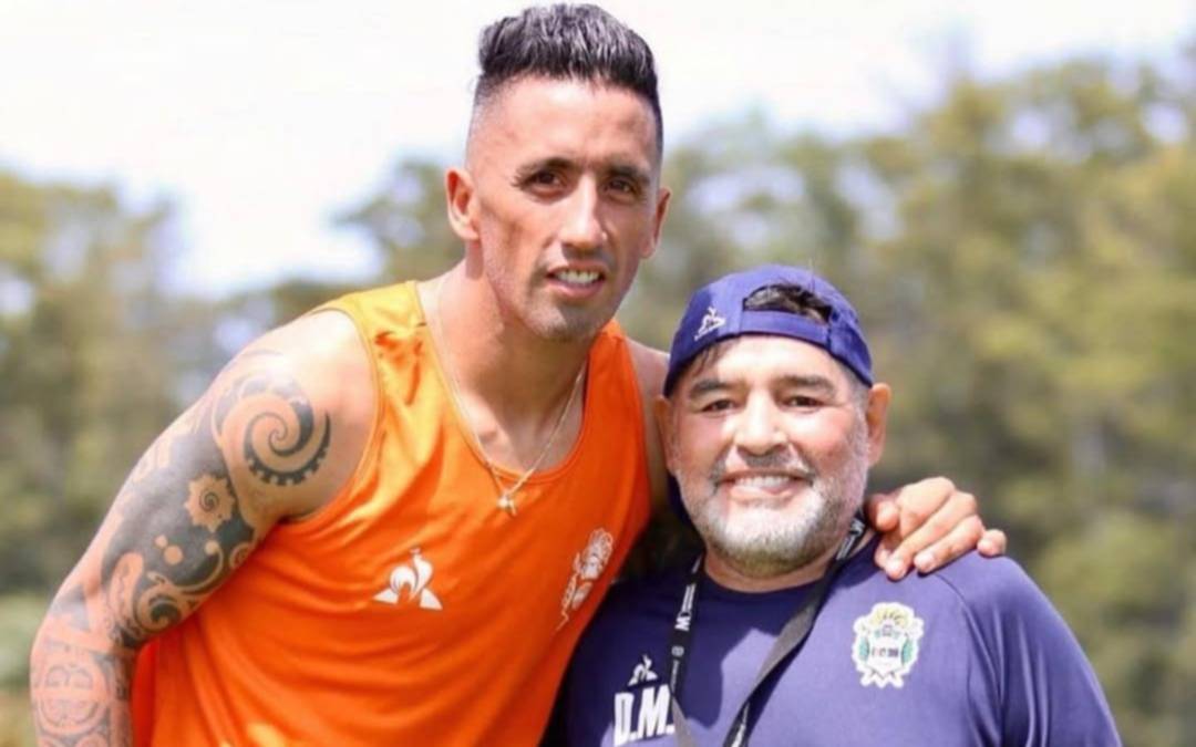Lucas Barrios recordó el paso de Diego Maradona como entrenador de Gimnasia