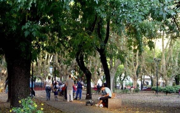 Quilmes disfruta del último día de sol antes de las lluvias