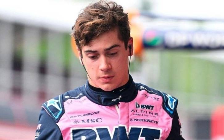 Colapinto, caliente con Sainz y Bearman porque lo "taparon", respondió a lo Flaco Traverso: "Ellos saben"