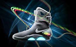 Subastan zapatillas que Michael Fox usó en "Volver al futuro"