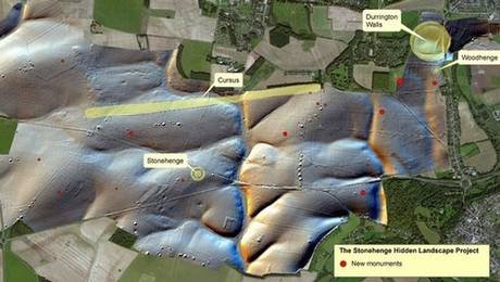 Investigadores descubren 17 construcciones desconocidas en terreno del Stonehenge