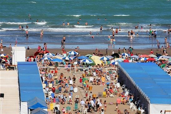 Mar del Plata: alquiler de carpas irá de 14 mil a 30 mil pesos