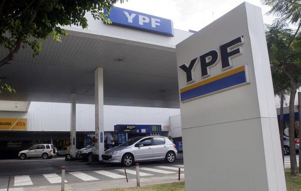 YPF y Gazprom firman acuerdo para realizar proyectos conjuntos