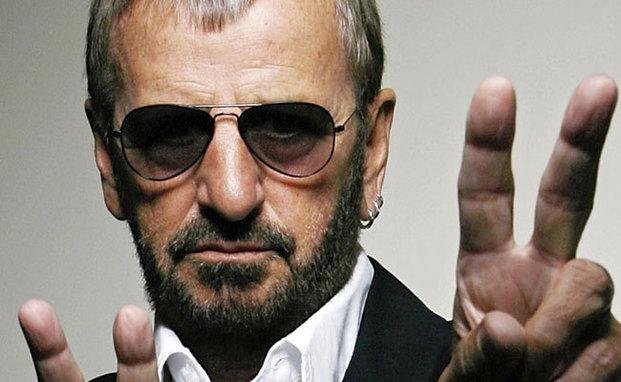 Ringo Starr y su esposa realizarán una masiva subasta a beneficio